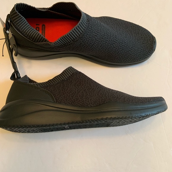 and1 pivot athletic shoe